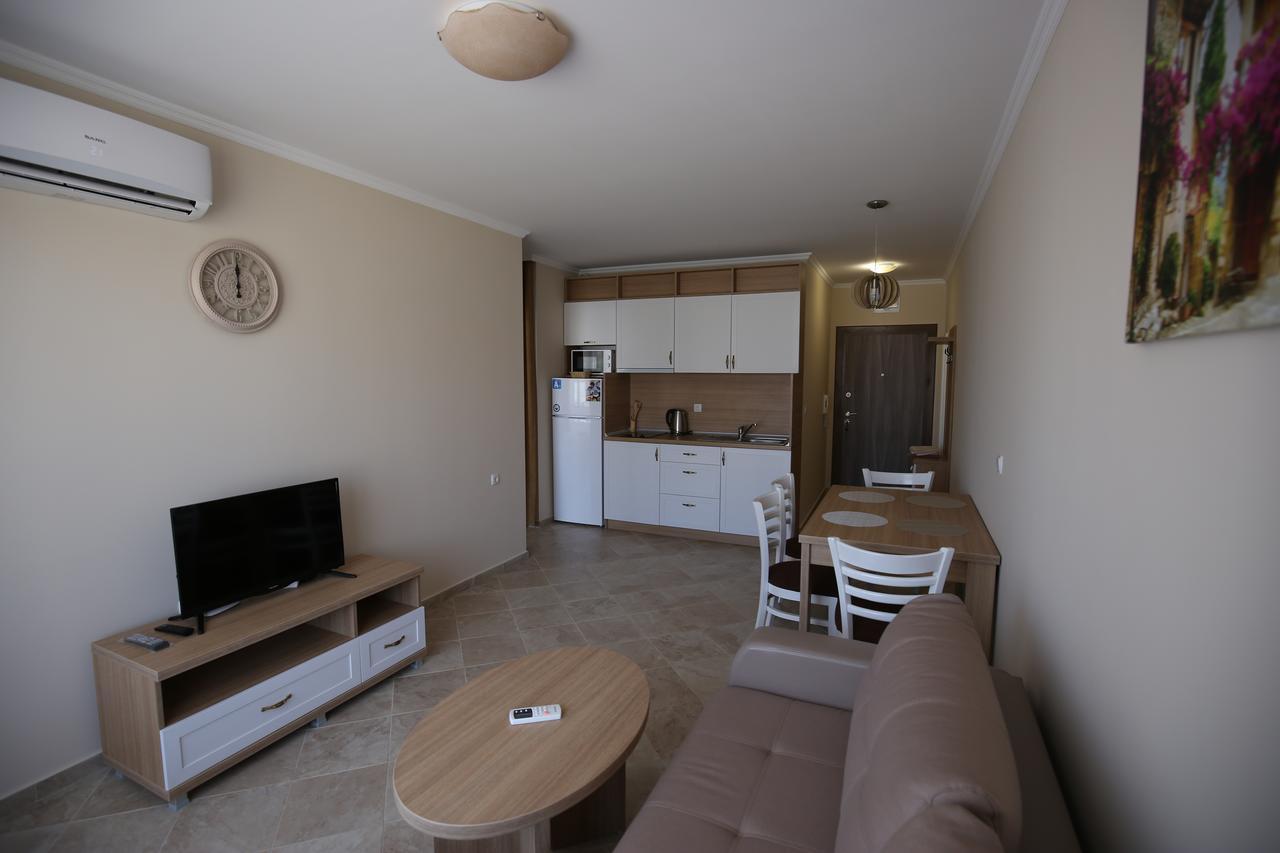 Apartments In Rif 3 Ravda Esterno foto